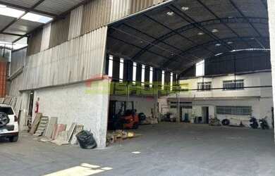 Imagem: O depósito possui 486m² de Área e Imóvel novo e está localizado