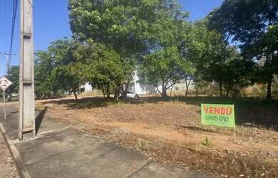 Imagem: O terreno possui 3m² de Área e está localizado em Plano Diretor