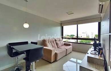 Imagem: O apartamento possui 1 Dormitório, 1 Banheiro, 1 Vaga na garagem