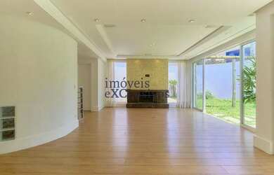 Imagem: A casa em condomínio possui 3 Dormitórios, 5 Banheiros, 2