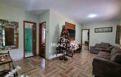 Imagem: A casa em condomínio possui 4 Dormitórios, 1 Banheiro, 5 Vagas