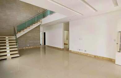 Imagem: A casa em condomínio possui 5 Dormitórios, 5 Banheiros, 4