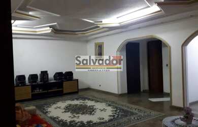 Imagem: A casa possui 4 Dormitórios, 3 Banheiros, 4 Vagas na garagem