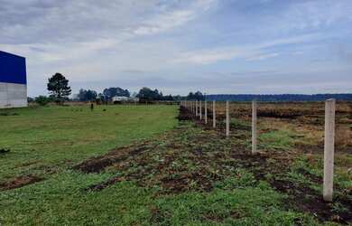 Imagem: O terreno possui 2.000m² de Área e está localizado em Carambeí