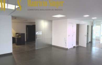 Imagem: O depósito possui 5 Vagas na garagem, 208m² de Área e Imóvel