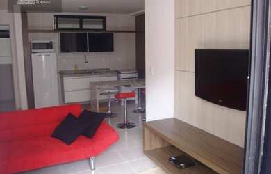 Imagem: O apartamento possui 1 Dormitório, 1 Banheiro, 1 Vaga na garagem