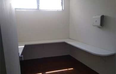 Imagem 6: Galpão/Depósito/Armazém para aluguel e venda tem 365 metros quadrados...