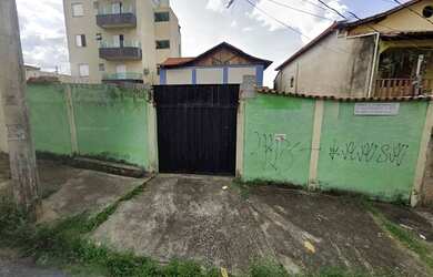 Imagem: A casa possui 3 Dormitórios, 2 Banheiros, 162m² de Área e