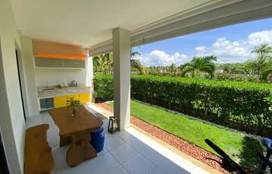 Imagem: O apartamento possui 1 Dormitório, 1 Banheiro, 2 Vagas na garagem