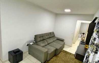 Imagem: A casa possui 3 Dormitórios, 1 Banheiro, 1 Vaga na garagem