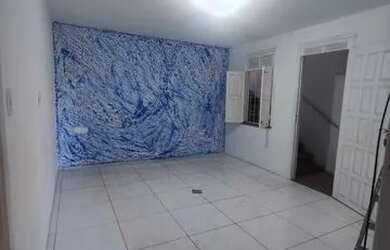 Imagem: A casa possui 3 Dormitórios, 1 Banheiro e está localizado