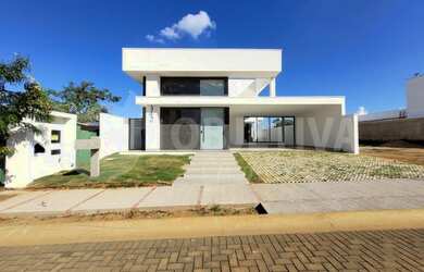 Imagem: A casa em condomínio possui 3 Dormitórios, 4 Banheiros, 4