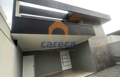 Imagem: A casa possui 3 Dormitórios, 4 Banheiros, 2 Vagas na garagem