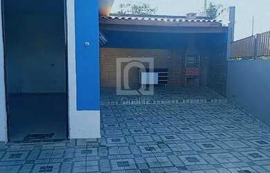 Imagem: A casa possui 4 Dormitórios, 2 Banheiros, 4 Vagas na garagem