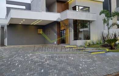 Imagem: A casa em condomínio possui 4 Dormitórios, 5 Banheiros, 4