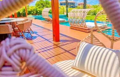 Imagem: A casa em condomínio possui 5 Dormitórios, 5 Banheiros, 4