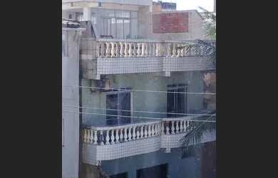 Imagem: A casa possui 4 Dormitórios, 5 Banheiros, 4 Vagas na garagem