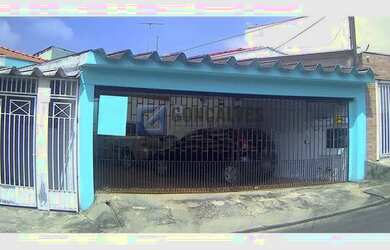 Imagem: A casa possui 2 Banheiros, 4 Vagas na garagem, 278m² de Área