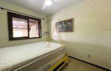 Imagem 12: Exclusividade Gisa Barros Imobiliária! Geminado com piscina no Centro de Imbé!