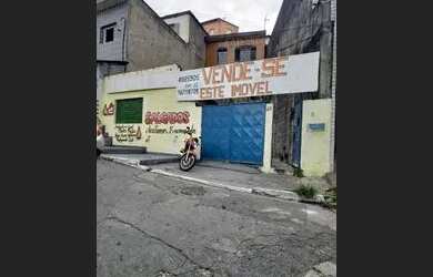 Imagem: A casa possui 3 Dormitórios, 3 Banheiros, 3 Vagas na garagem