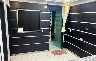 Imagem: A casa possui 1 Dormitório, 1 Banheiro, 55m² de Área e está