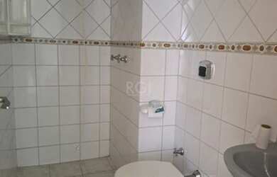 Imagem 4: Apartamento de 2 dormitórios e garagem no bairro Cavalhada