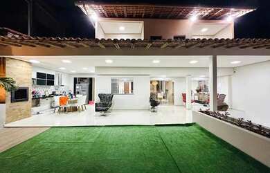 Imagem: O apartamento possui 4 Dormitórios, 4 Banheiros, 2 Vagas na