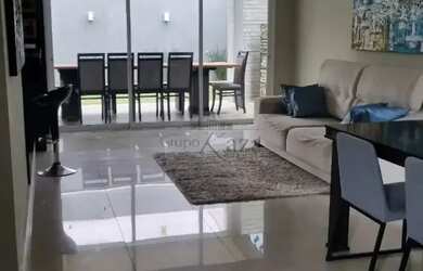 Imagem: Sobrado Espaçoso 3 Dormitórios (1 Suíte) Planejados e Churrasqueira