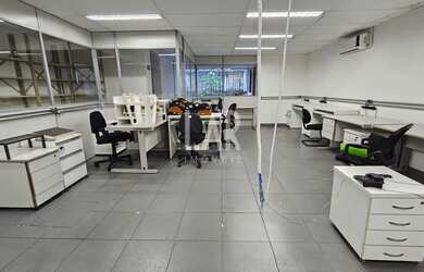 Imagem: O depósito possui 490m² de Área e está localizado em Savassi