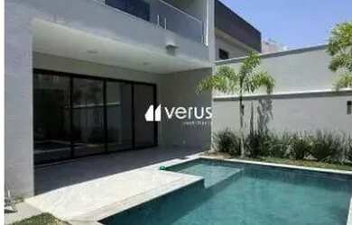 Imagem: A casa em condomínio possui 4 Dormitórios, 5 Banheiros, 3