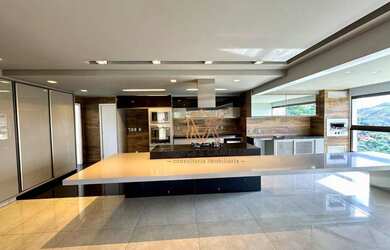 Imagem: O apartamento possui 3 Dormitórios, 4 Banheiros, 4 Vagas na