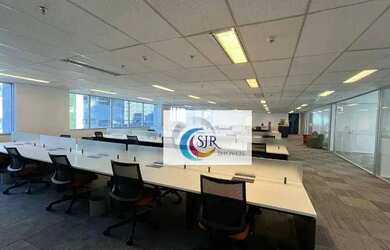 Imagem: O depósito possui 5 Vagas na garagem, 507m² de Área e está