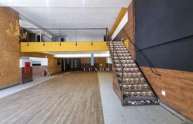 Imagem: O depósito possui 292m² de Área e está localizado em Belvedere