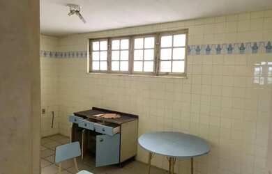 Imagem 4: Imóvel Comercial no Rio Vermelho: 3 Quartos, 1 Sala, 3 Banheiros, 6 Vagas e 220m² - Venda