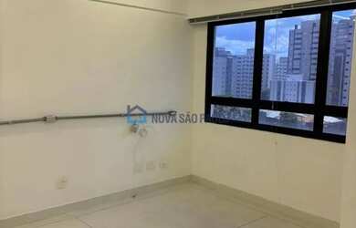 Imagem: O depósito possui 1 Vaga na garagem, 33m² de Área e está