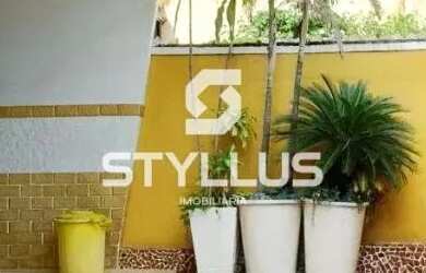 Imagem: A casa possui 3 Dormitórios, 5 Banheiros, 3 Vagas na garagem