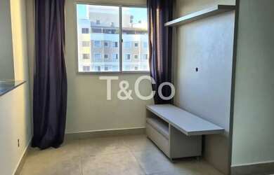 Imagem: O apartamento possui 2 Dormitórios, 1 Banheiro, 1 Vaga na garagem