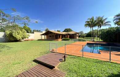 Imagem 2: Casa no condomínio Shangri-lá para venda