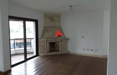 Imagem: O apartamento possui 4 Dormitórios, 5 Banheiros, 4 Vagas na