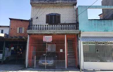 Imagem: A casa possui 2 Dormitórios, 1 Banheiro, 1 Vaga na garagem