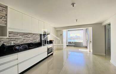 Imagem: O apartamento possui 3 Dormitórios, 2 Banheiros, 2 Vagas na