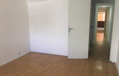 Imagem: O depósito possui 1 Vaga na garagem, 90m² de Área e está