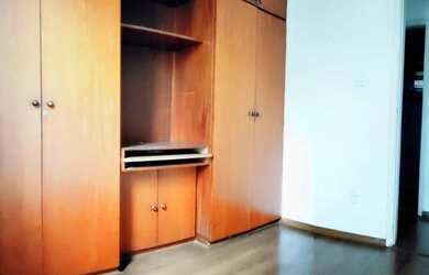 Imagem: O apartamento possui 3 Dormitórios, 2 Banheiros, 80m² de Área