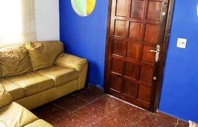 Imagem: A casa possui 2 Dormitórios, 2 Banheiros, 3 Vagas na garagem