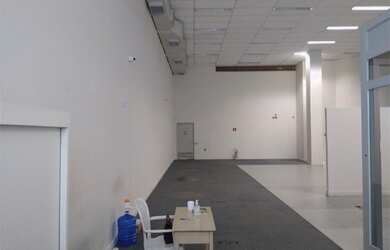 Imagem 4: Galpão/Depósito/Armazém para aluguel e venda tem 365 metros quadrados...