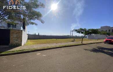 Imagem: O terreno possui 500m² de Área e está localizado em Parque