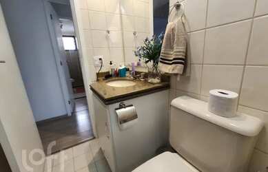 Imagem: O apartamento possui 3 Dormitórios, 2 Banheiros, 2 Vagas na