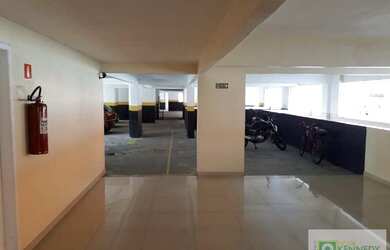 Imagem: O apartamento possui 1 Dormitório, 1 Banheiro, 1 Vaga na garagem