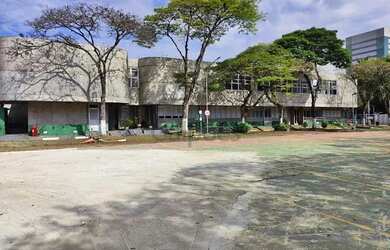 Imagem: O depósito possui 8.666m² de Área e está localizado em