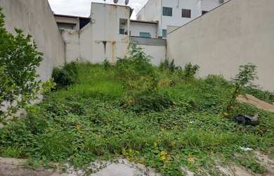 Imagem: O terreno possui 240m² de Área e está localizado em Lagoa